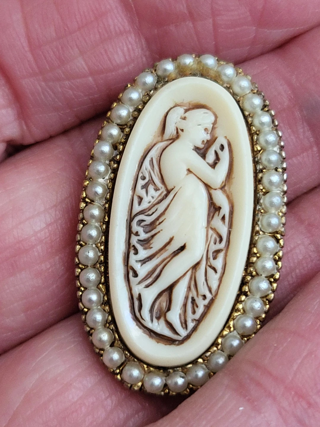 Vintage Cameo Brooch with Faux Pearls