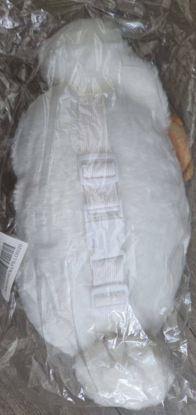 Cinnamon roll car headrest pillow - photo 2