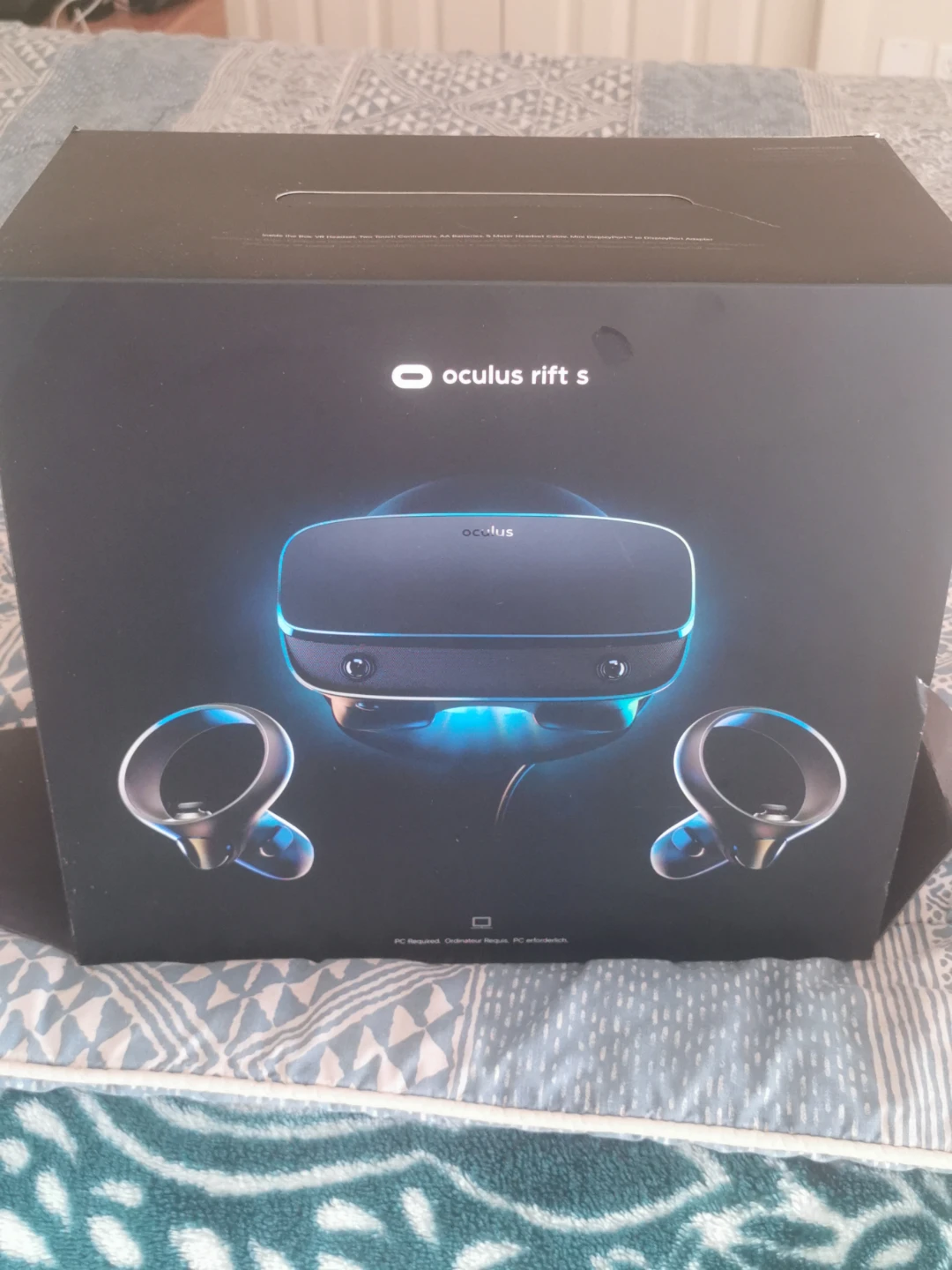 Oculus Rift S VR Headset with Controllers