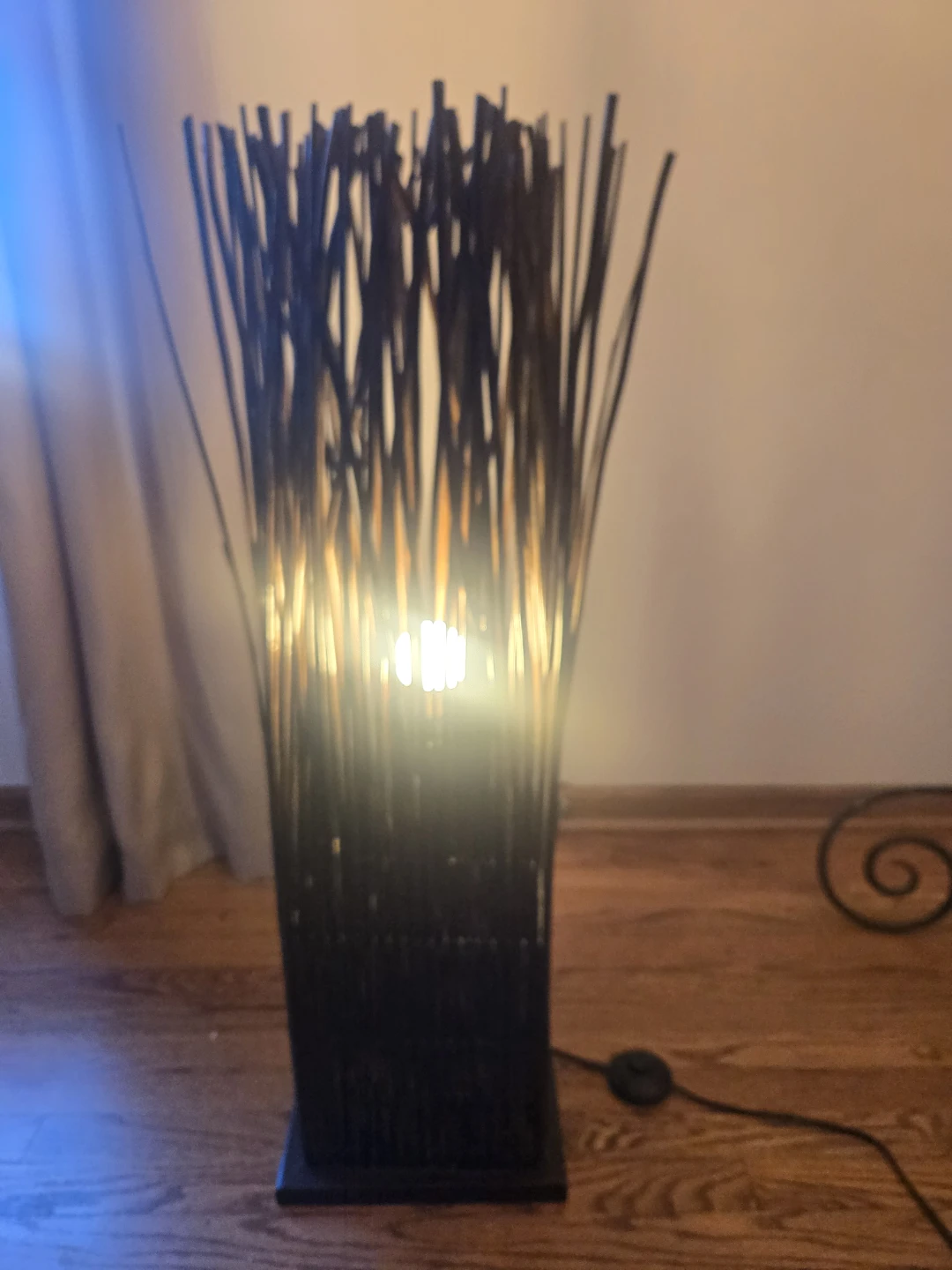 Tall Floor Lamp with Stick Design - photo 3