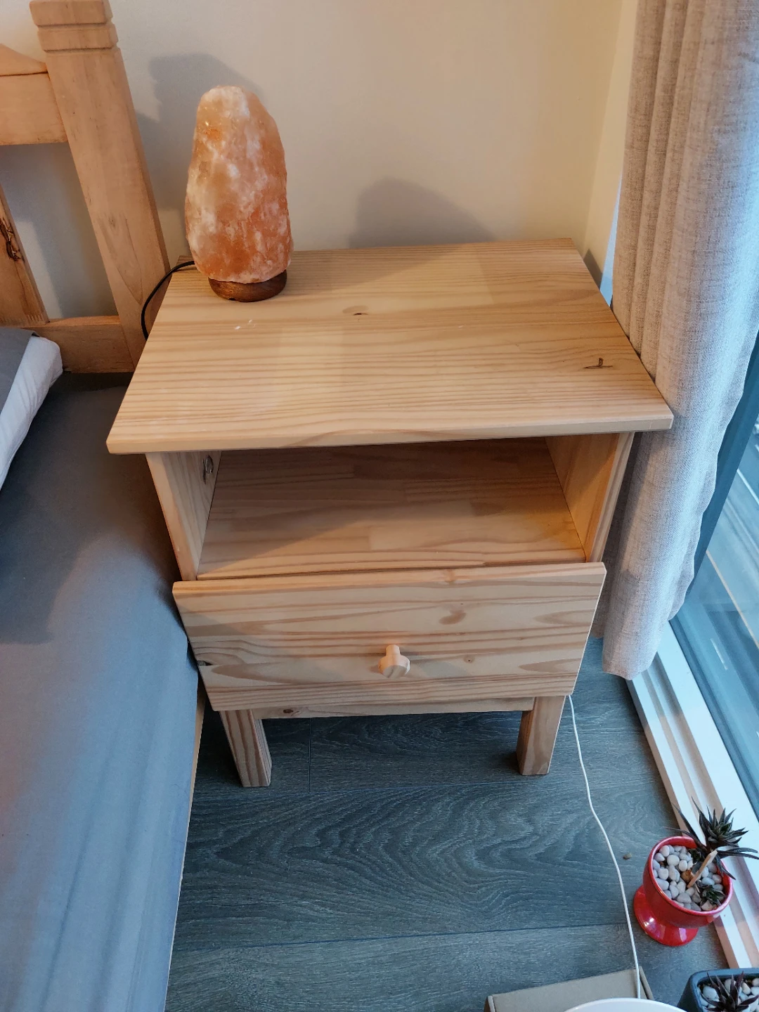 Natural wood bedside table - photo 2