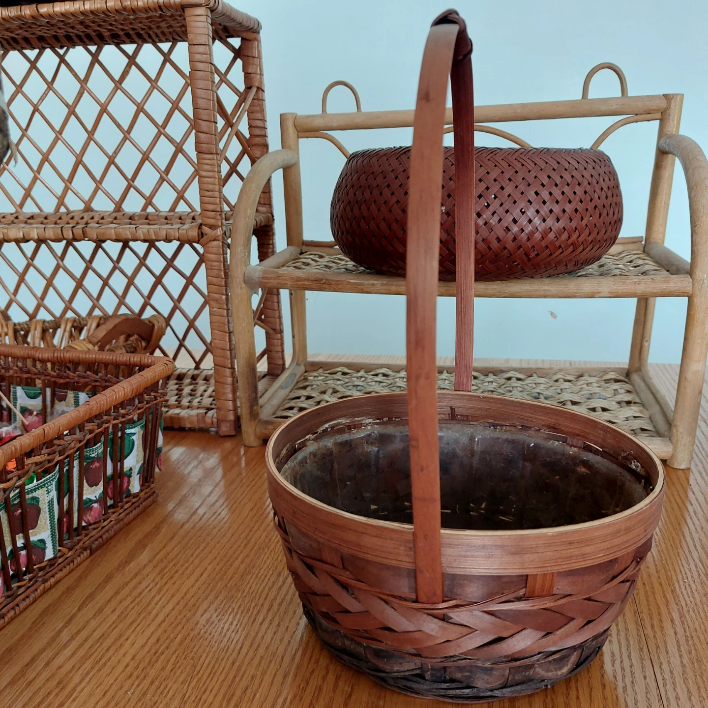 Wicker shelf unit and baskets - photo 2