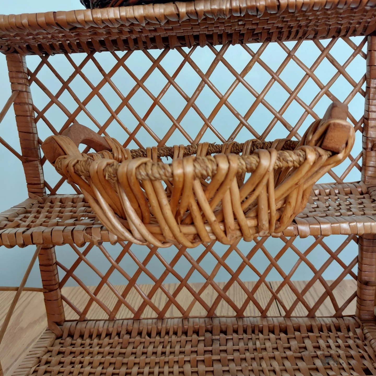 Wicker shelf unit and baskets - photo 3