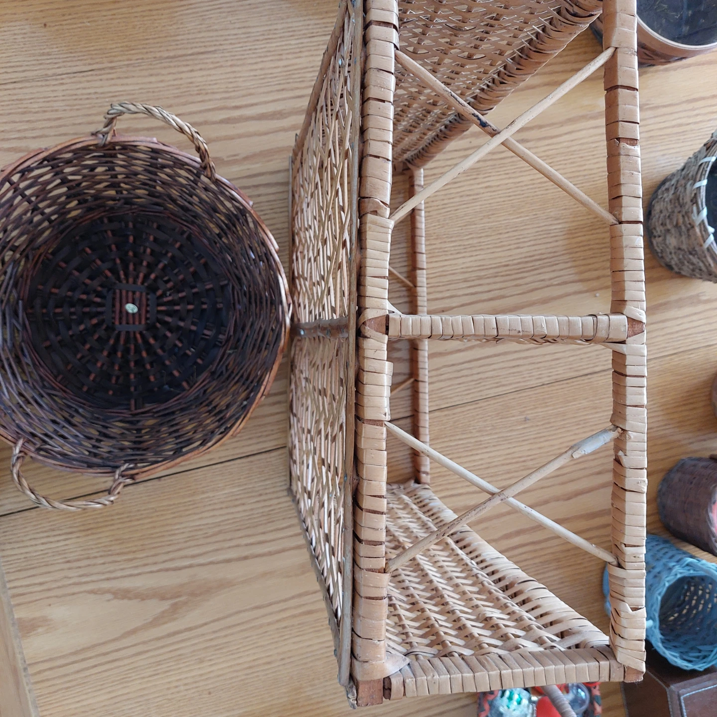 Wicker shelf unit and baskets - photo 4