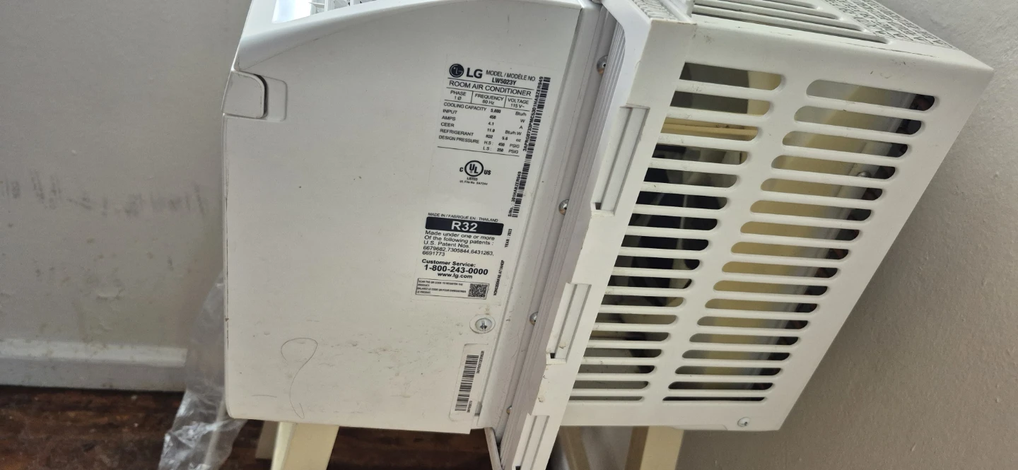 LG Room Air Conditioner LW1016ER - photo 4