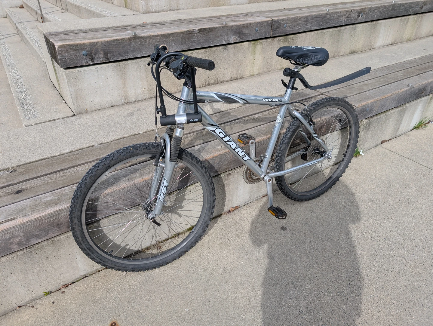 Giant Mountain Bike - photo 2