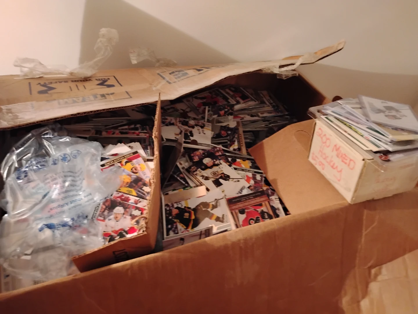 Assorted Hockey Cards Reduce to 80. - photo 2
