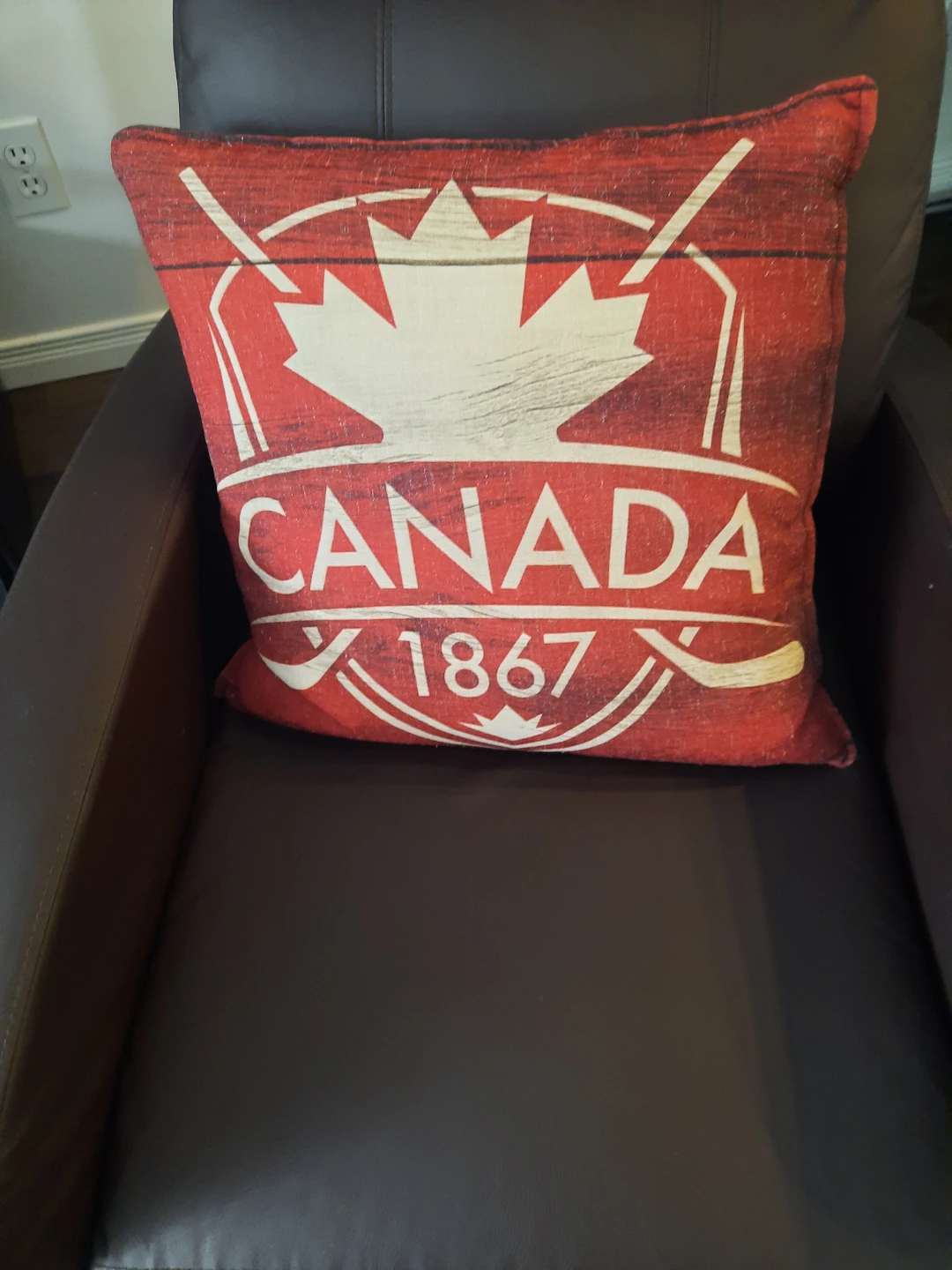 Canada 1867 Maple Leaf Decorative Throw Pillow - photo 2