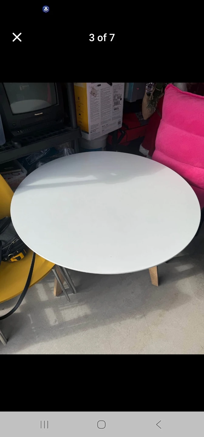 White Round Dining Table - photo 3