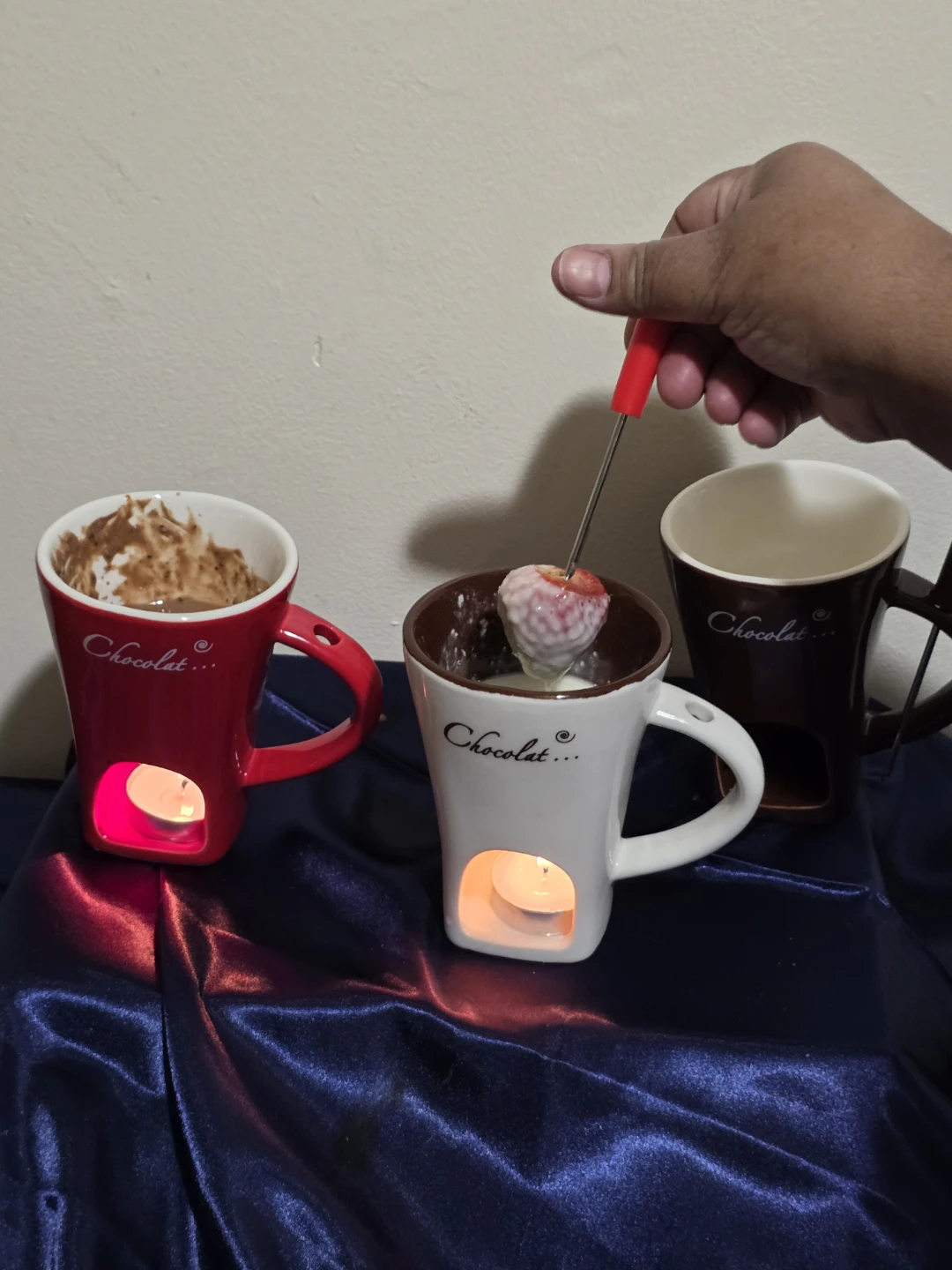 ​Luxury Chocolate Fondue Set - 3 Ceramic Mugs & Forks - photo 2