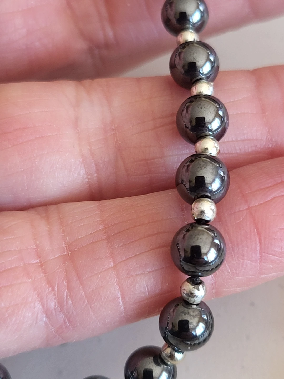 Hematite Beaded Necklace and Bracelet Set - photo 2