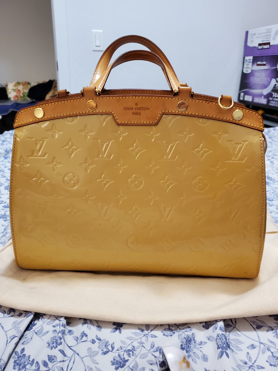 Louis Vuitton Vernis Handbag Brea PM