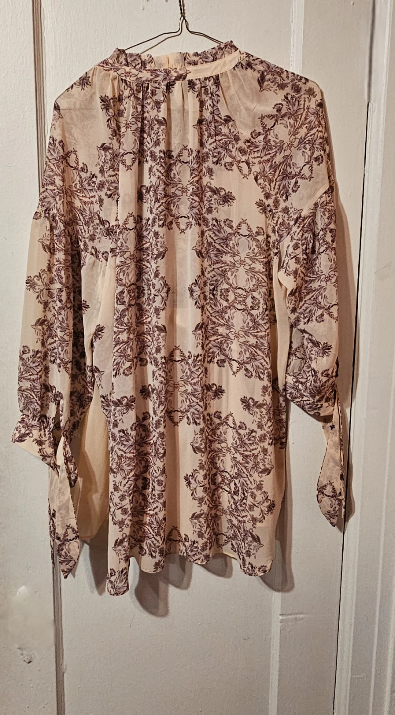 Women's blouse - photo 3