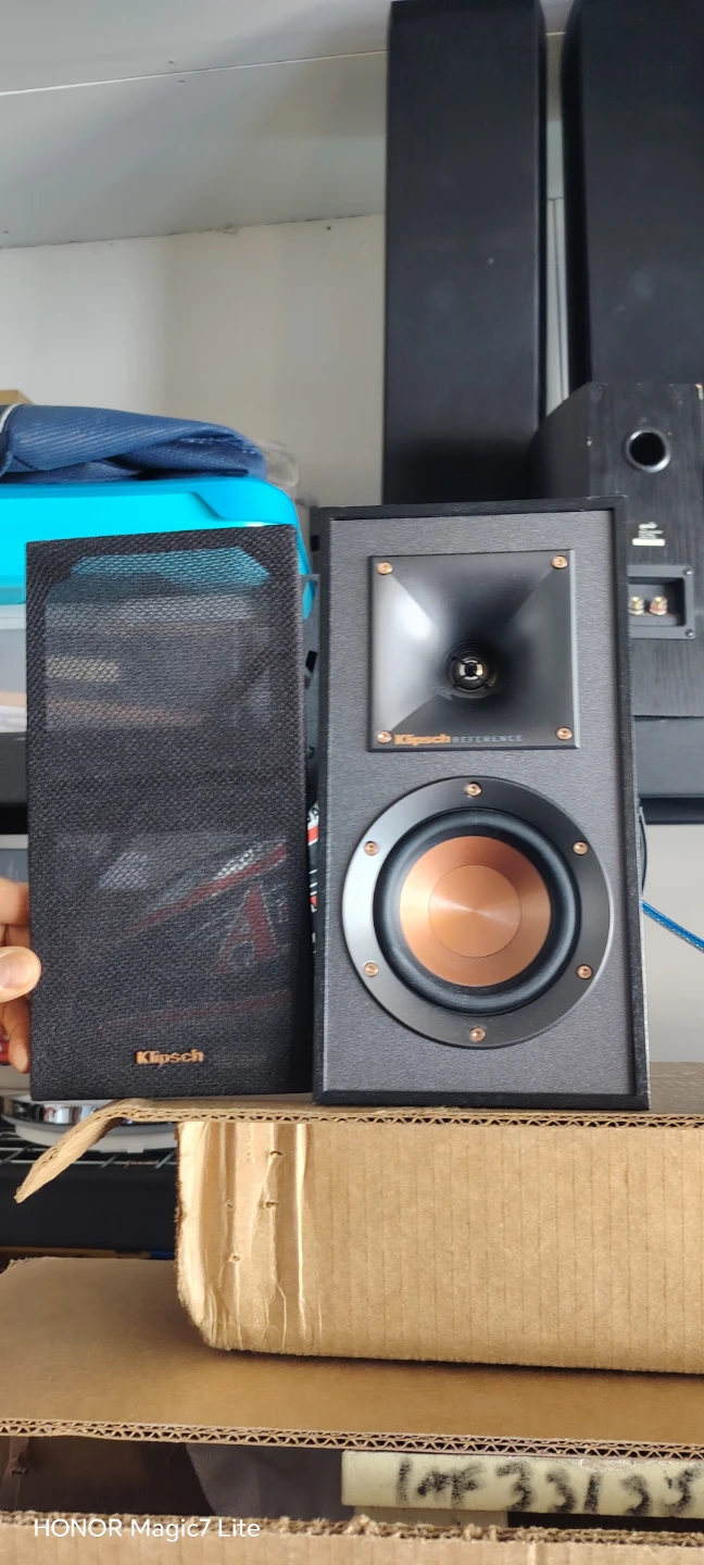 Klipsch R-41M Bookshelf Speakers - photo 3