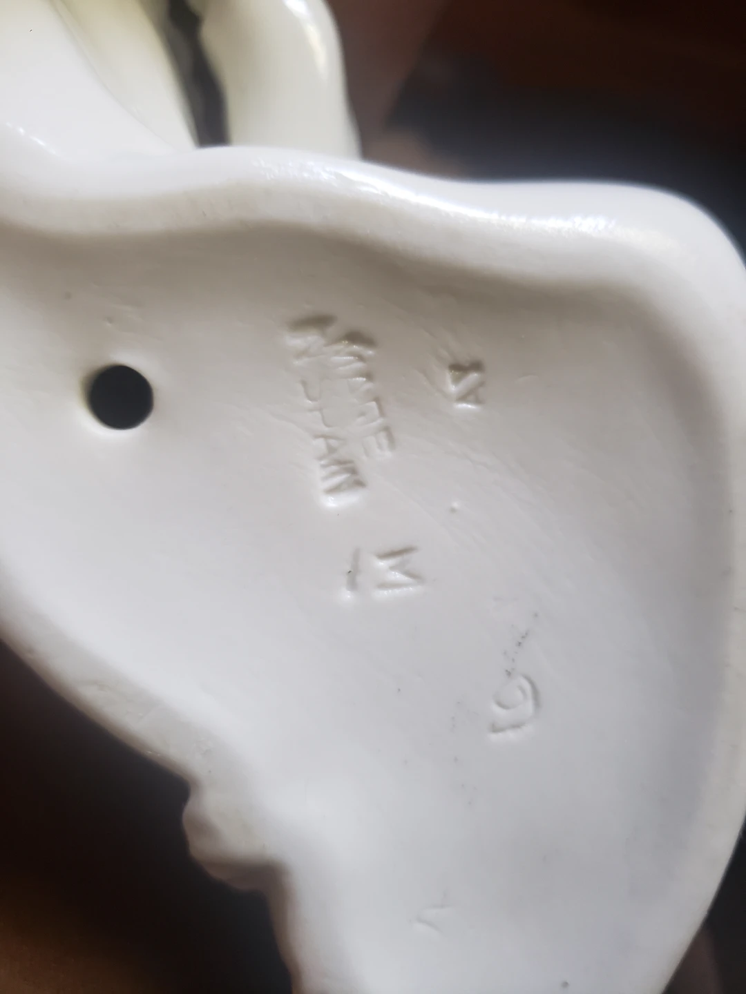 Ceramic Figurine of Praying Girl with Angels - photo 2
