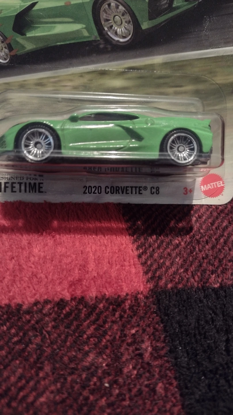 Matchbox 2020 Corvette C8 Green Diecast Car - photo 3