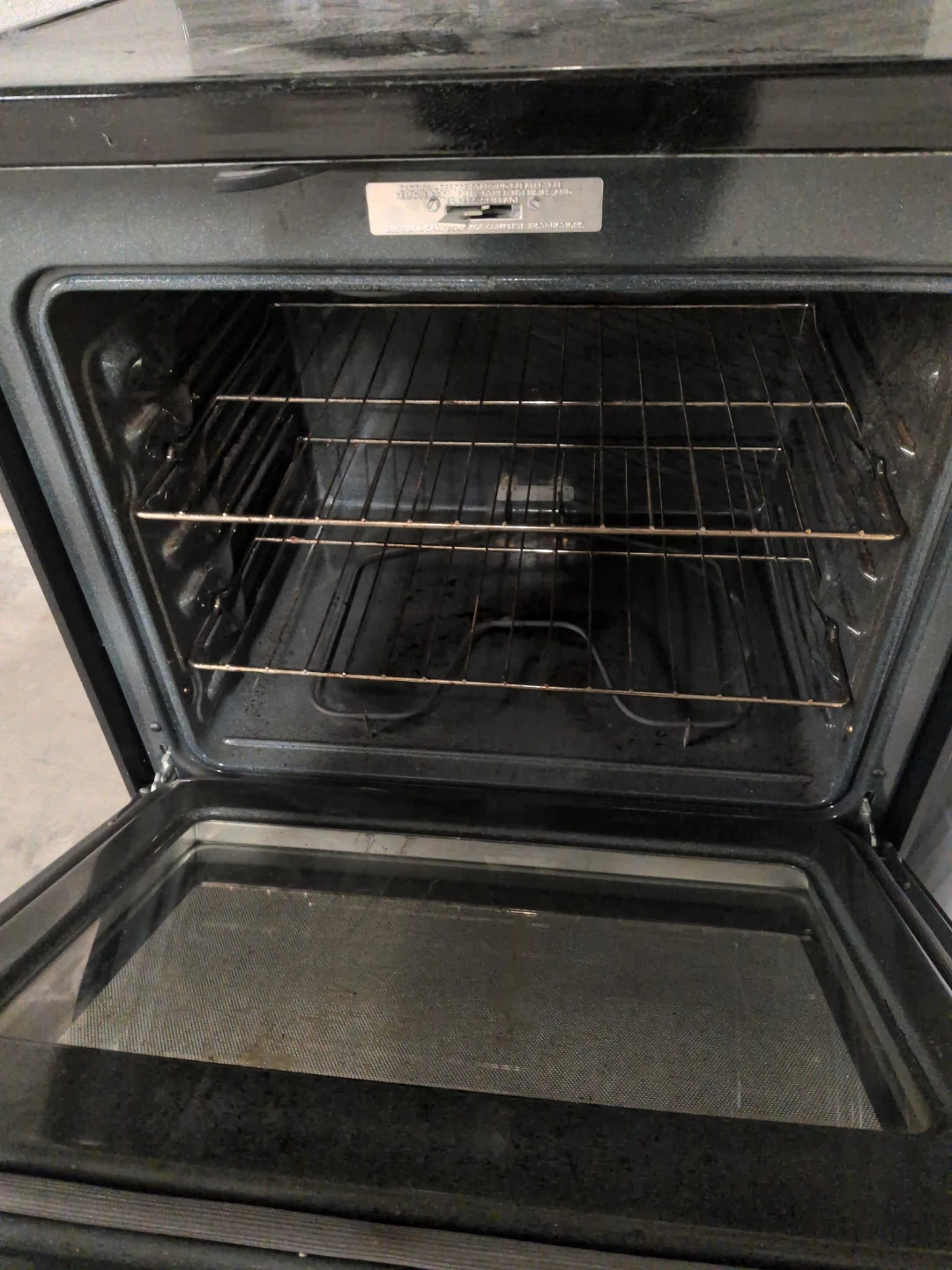 GE Electric Range with Smooth Top