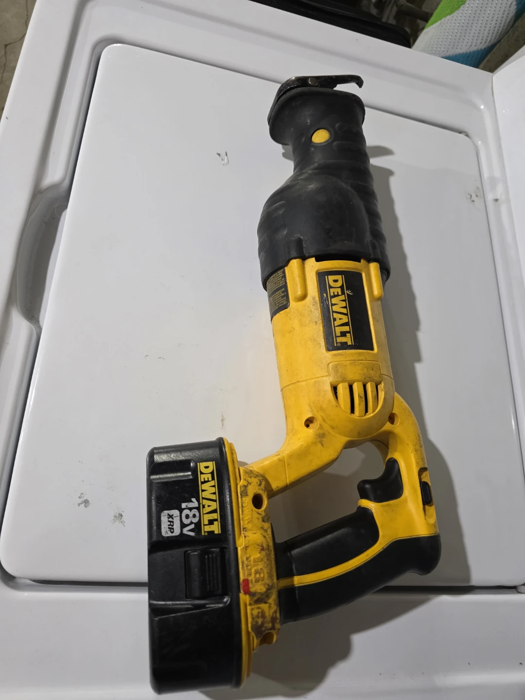 DEWALT 18V  Reciprocating Saw