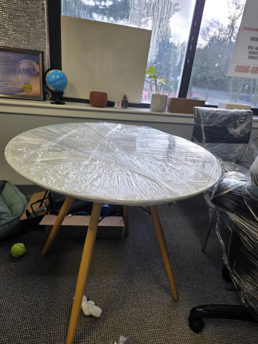Round White Dining Table with Wooden Legs