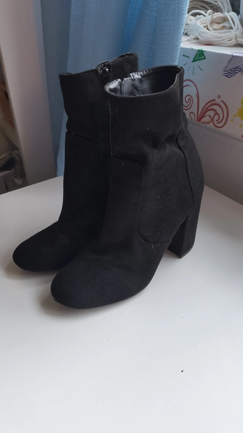 Black Suede Ankle Boots - photo 2