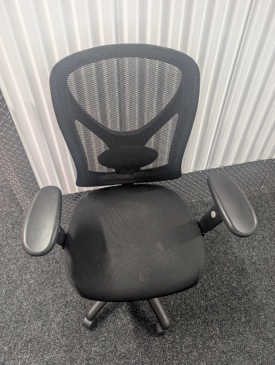 Black Mesh Office Chair - photo 4