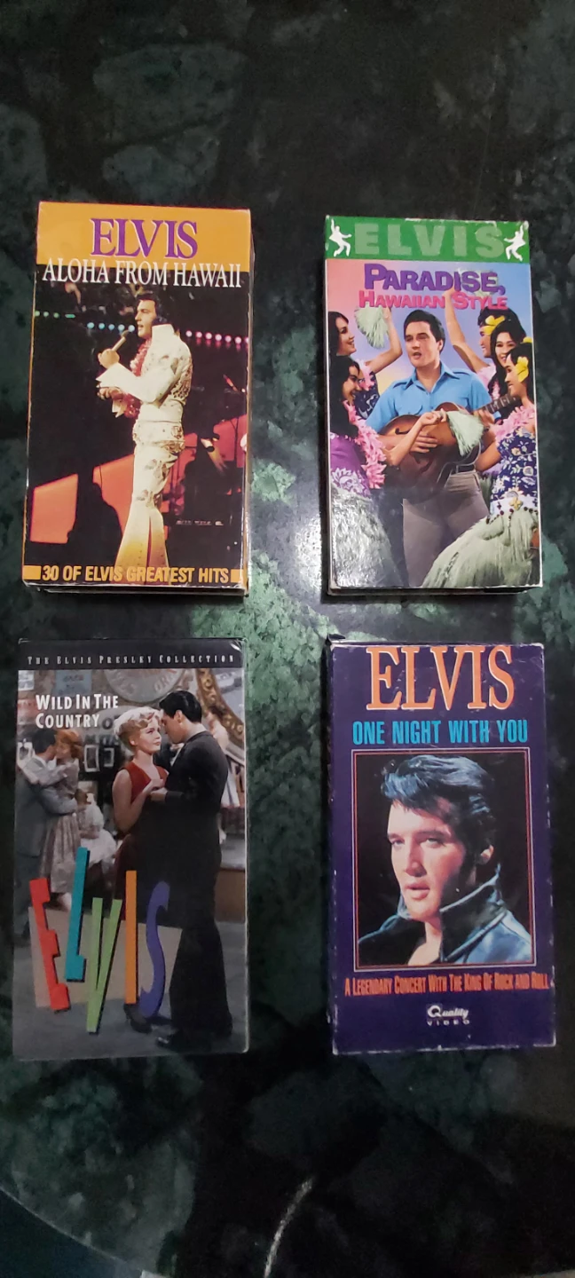 Elvis Presley vhs, DVD collectibles bundle - photo 3