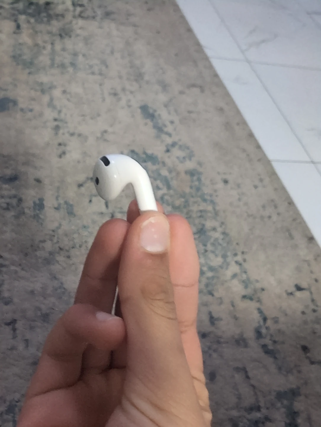 Apple AirPods 4 (Right Earbud) - photo 5