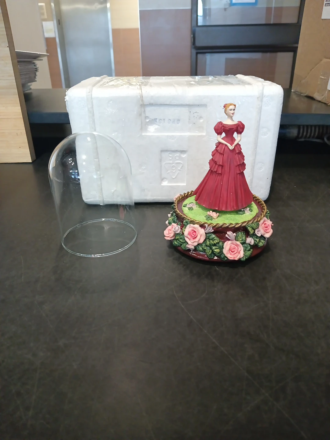 Decorative Figurine with Glass Dome - photo 5