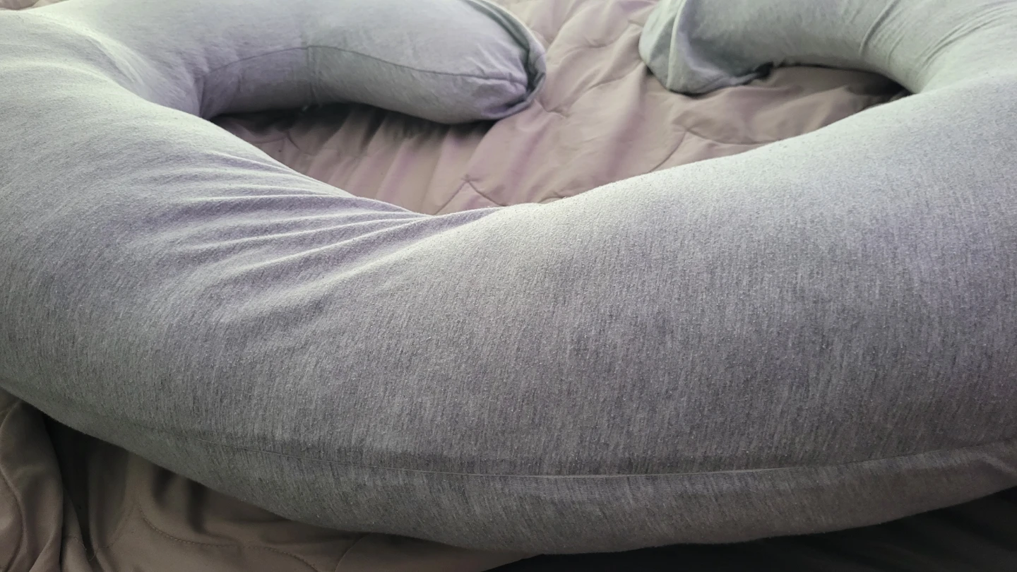 🥕Grey C-Shaped Nursing & Maternity Pillow