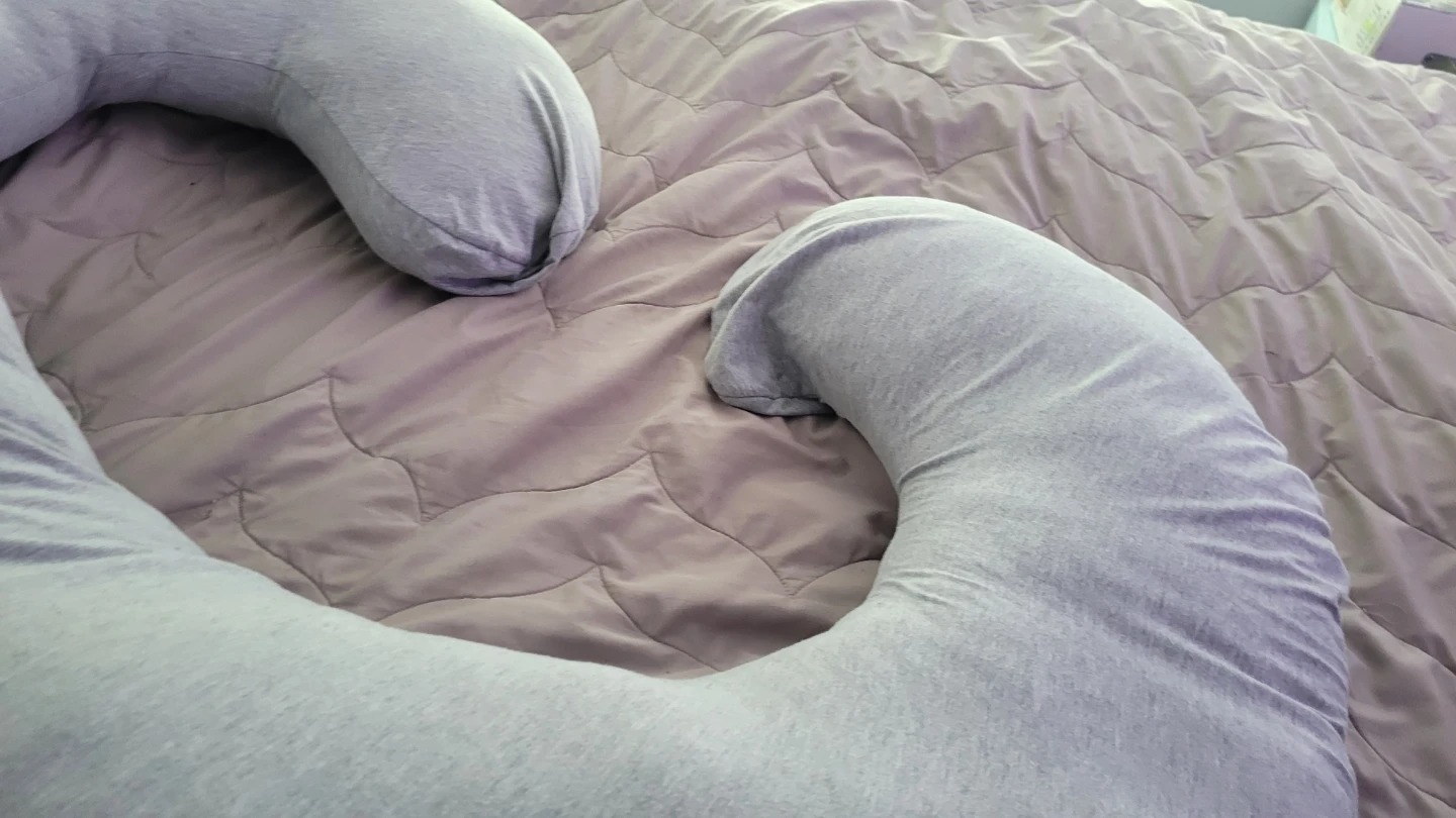 🥕Grey C-Shaped Nursing & Maternity Pillow - photo 2