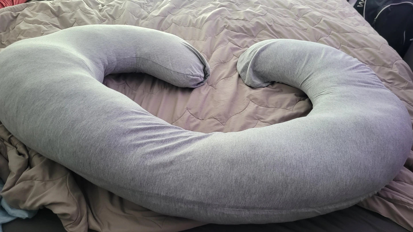 🥕Grey C-Shaped Nursing & Maternity Pillow - photo 3