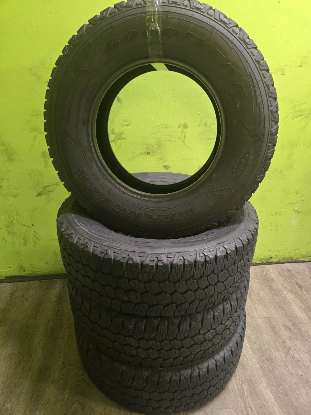 LT275/70R18 Goodyear Wrangler Tires (Set of 4)