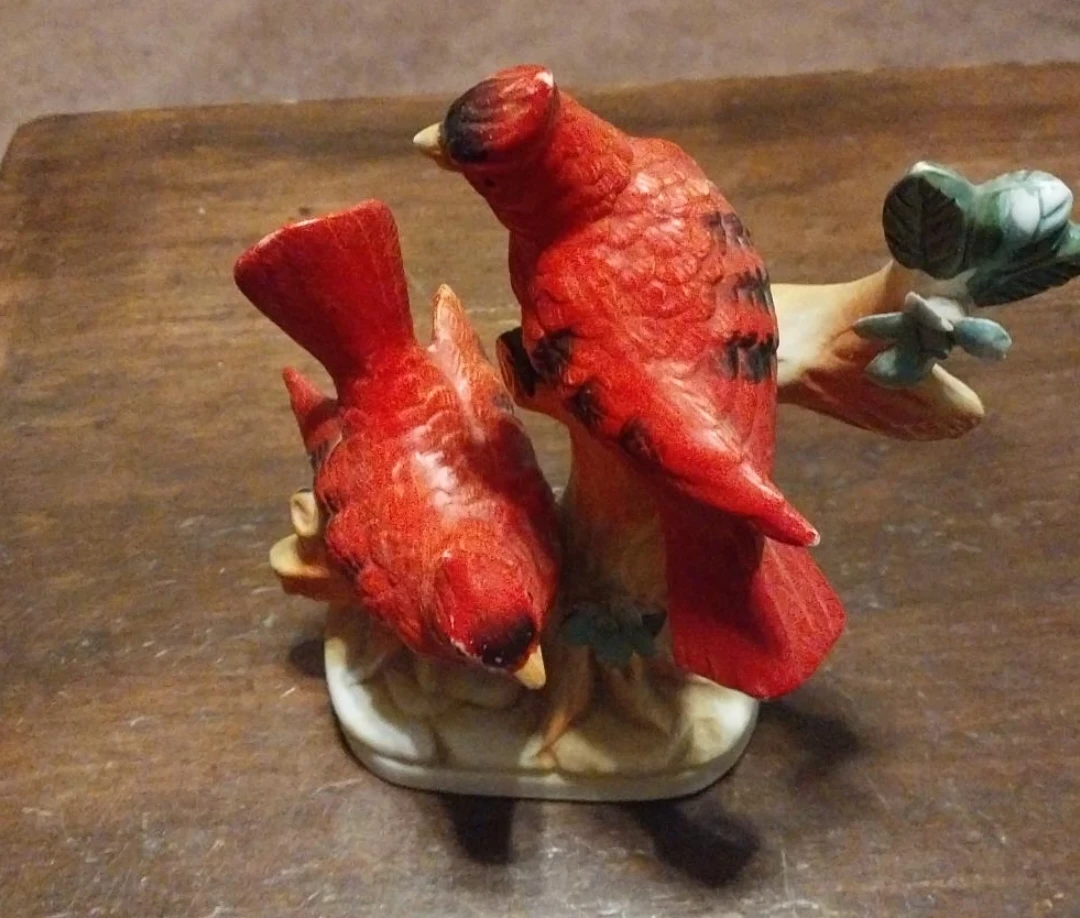 🥕Ceramic Cardinal Figurine on Branch🥕