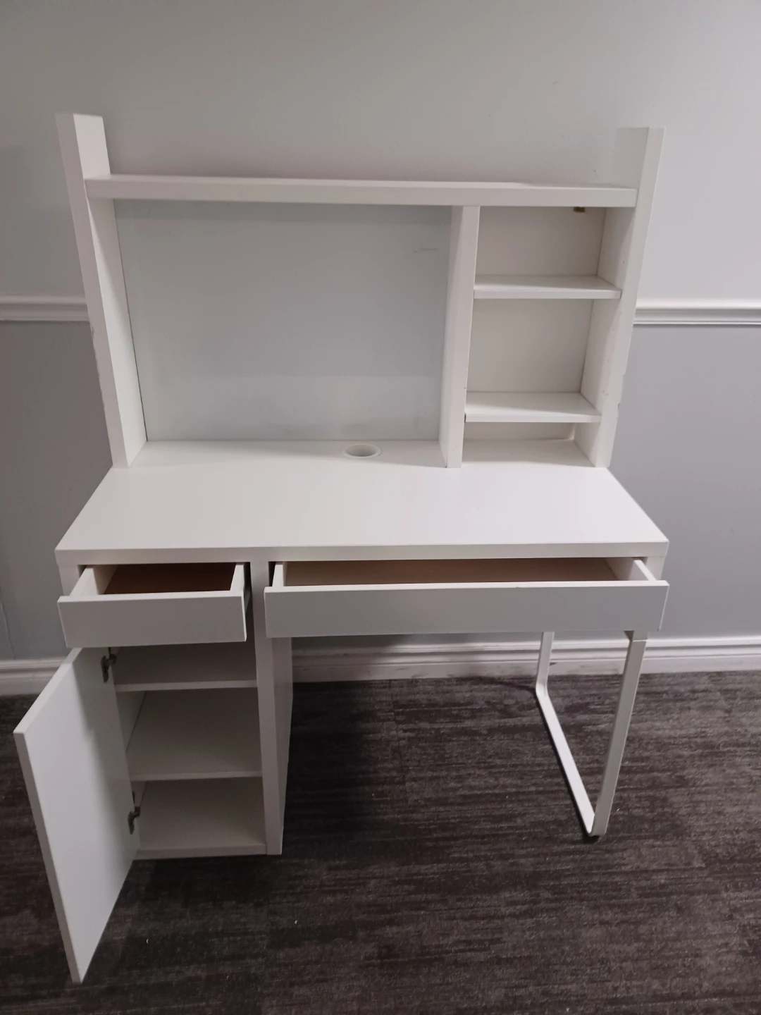 White Computer Desk with Hutch and Shelving - photo 3