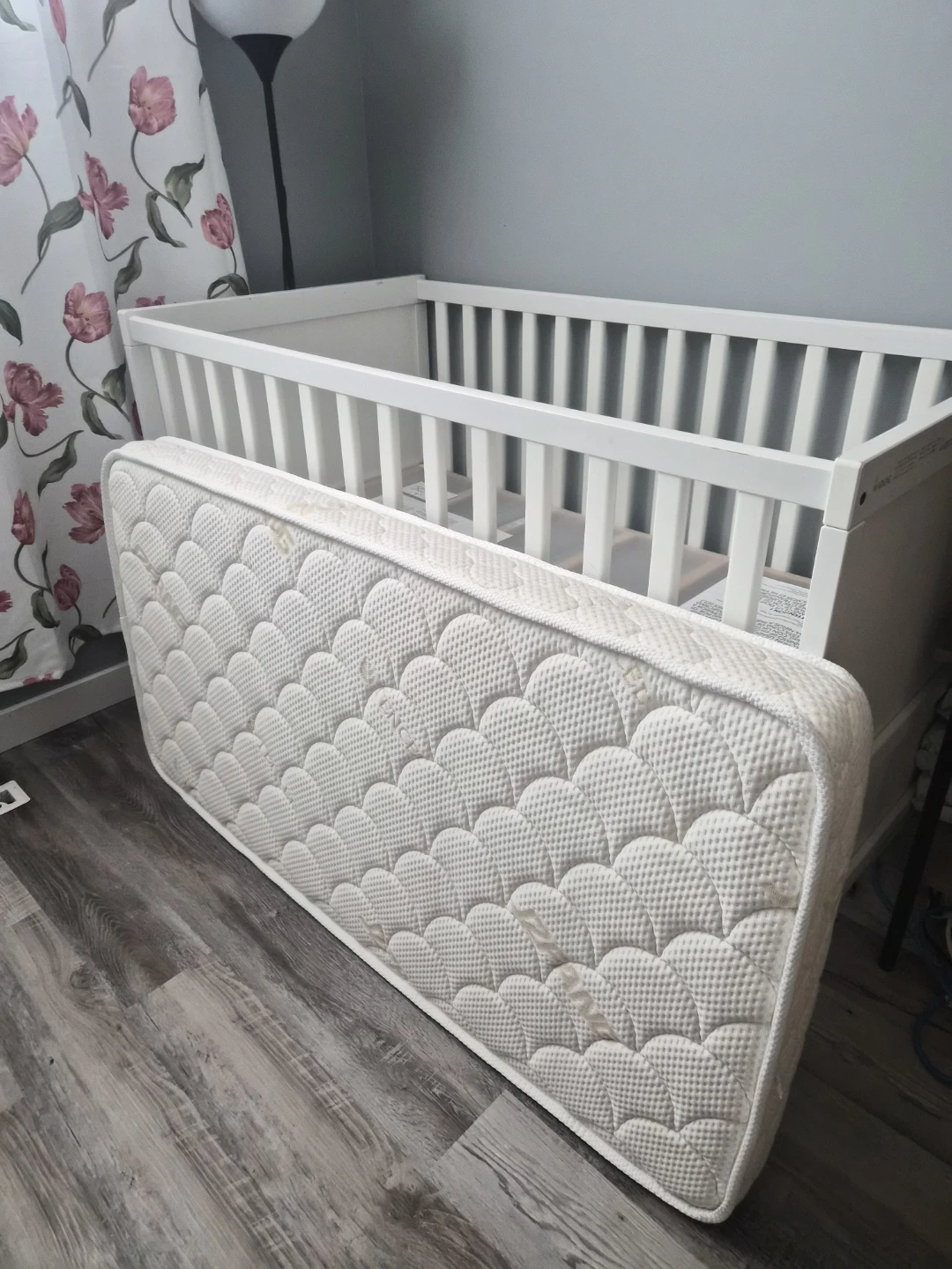 IKEA SUNDVIK Crib and mattress beddings