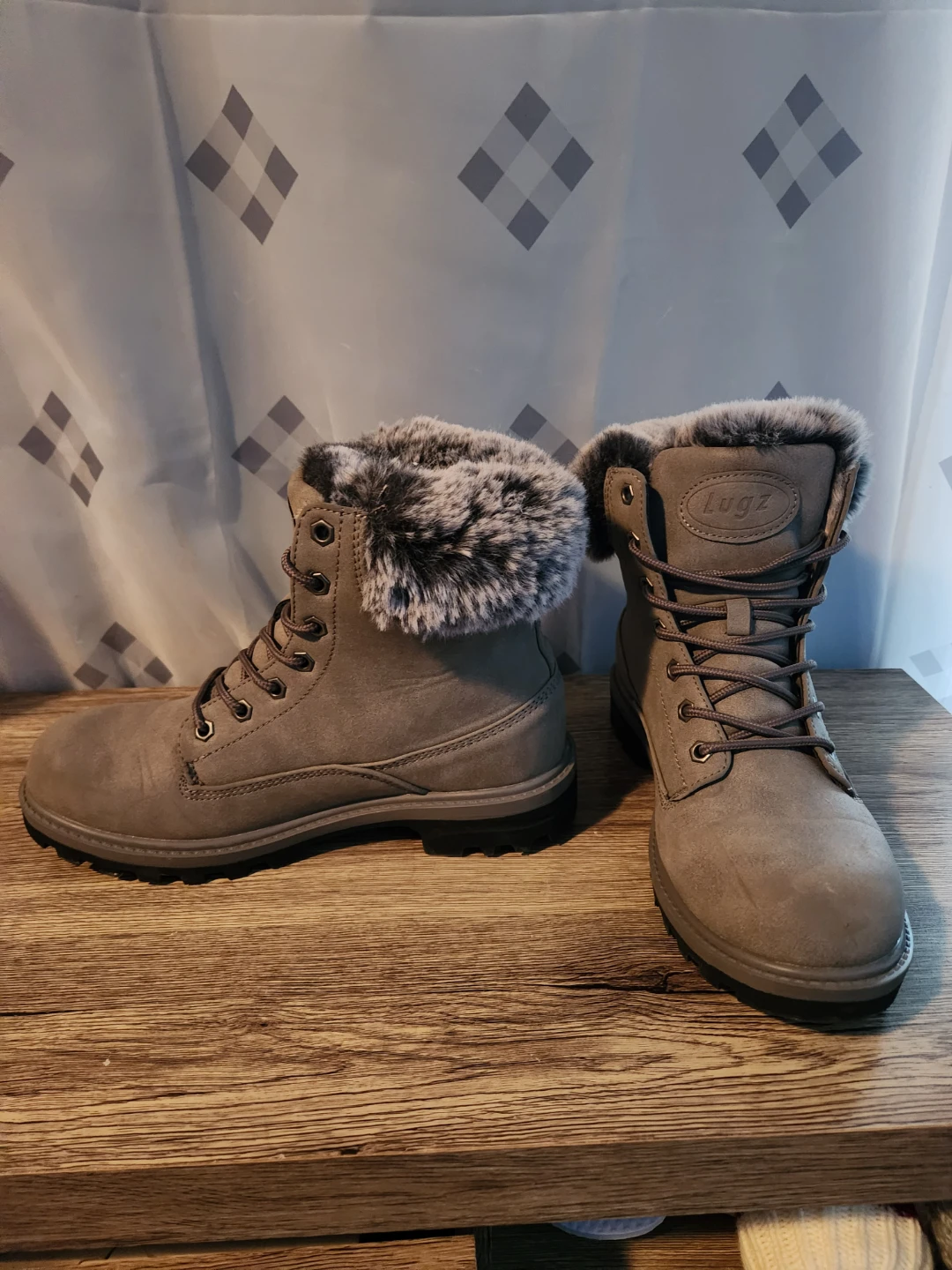 Lugz Women's Grey Winter Boots Size 9.5 - photo 2