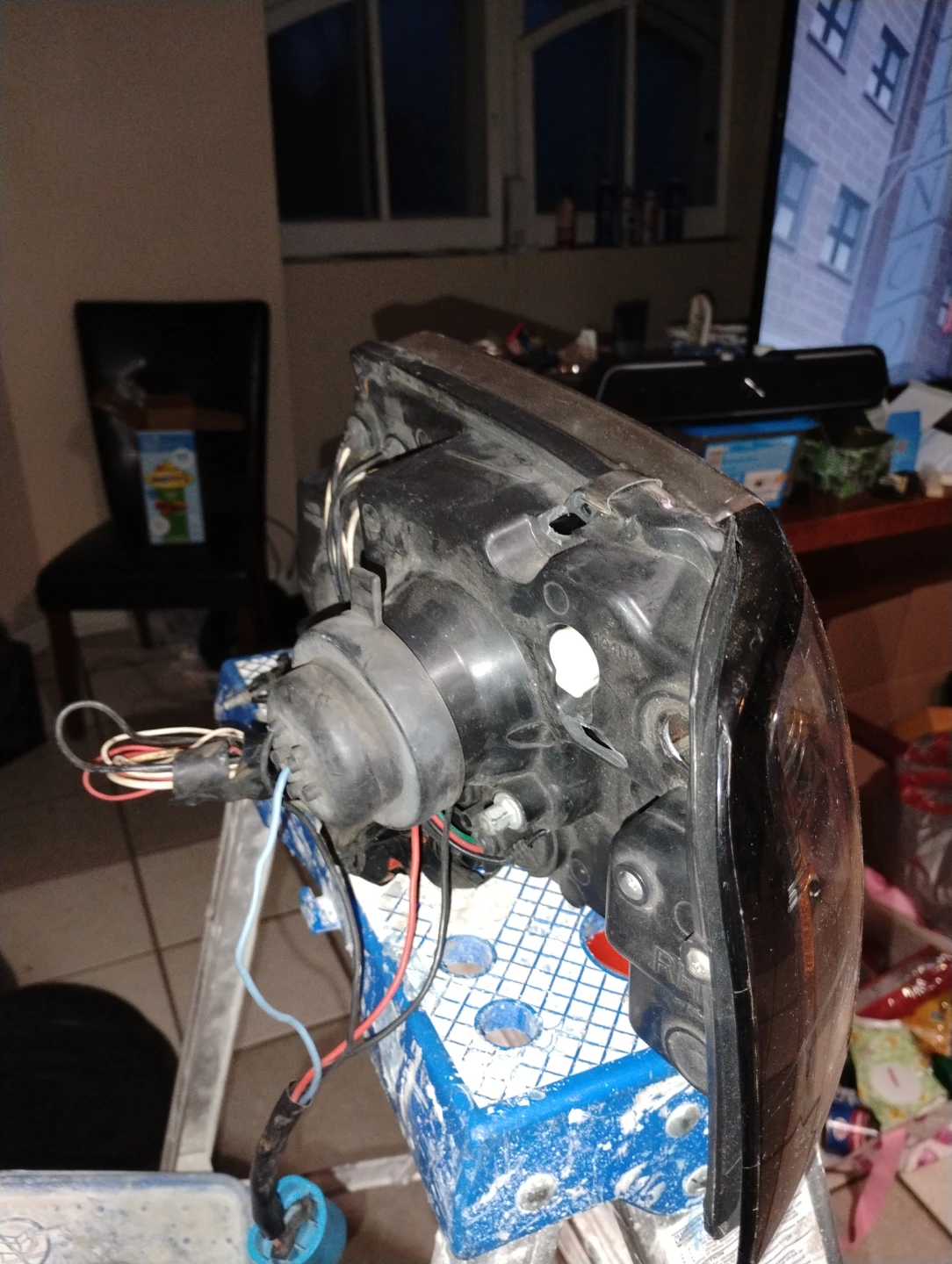Black Headlight Assembly - photo 2