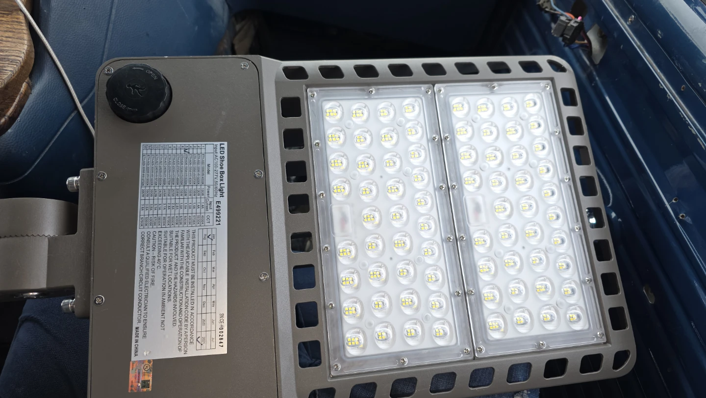 LED Shoebox Light E49921