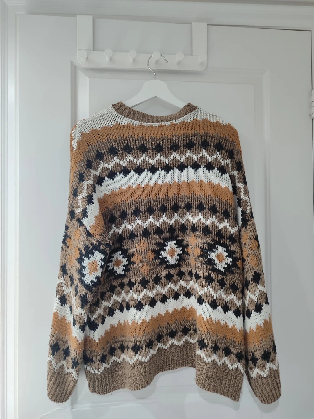 Women's Geometric Pattern Sweater - photo 2