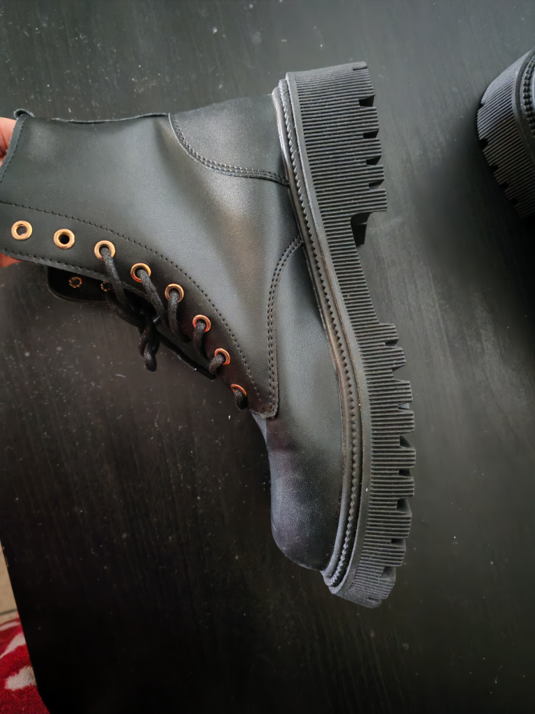 Black Combat Boots with Side Zippers Size 40 - photo 3