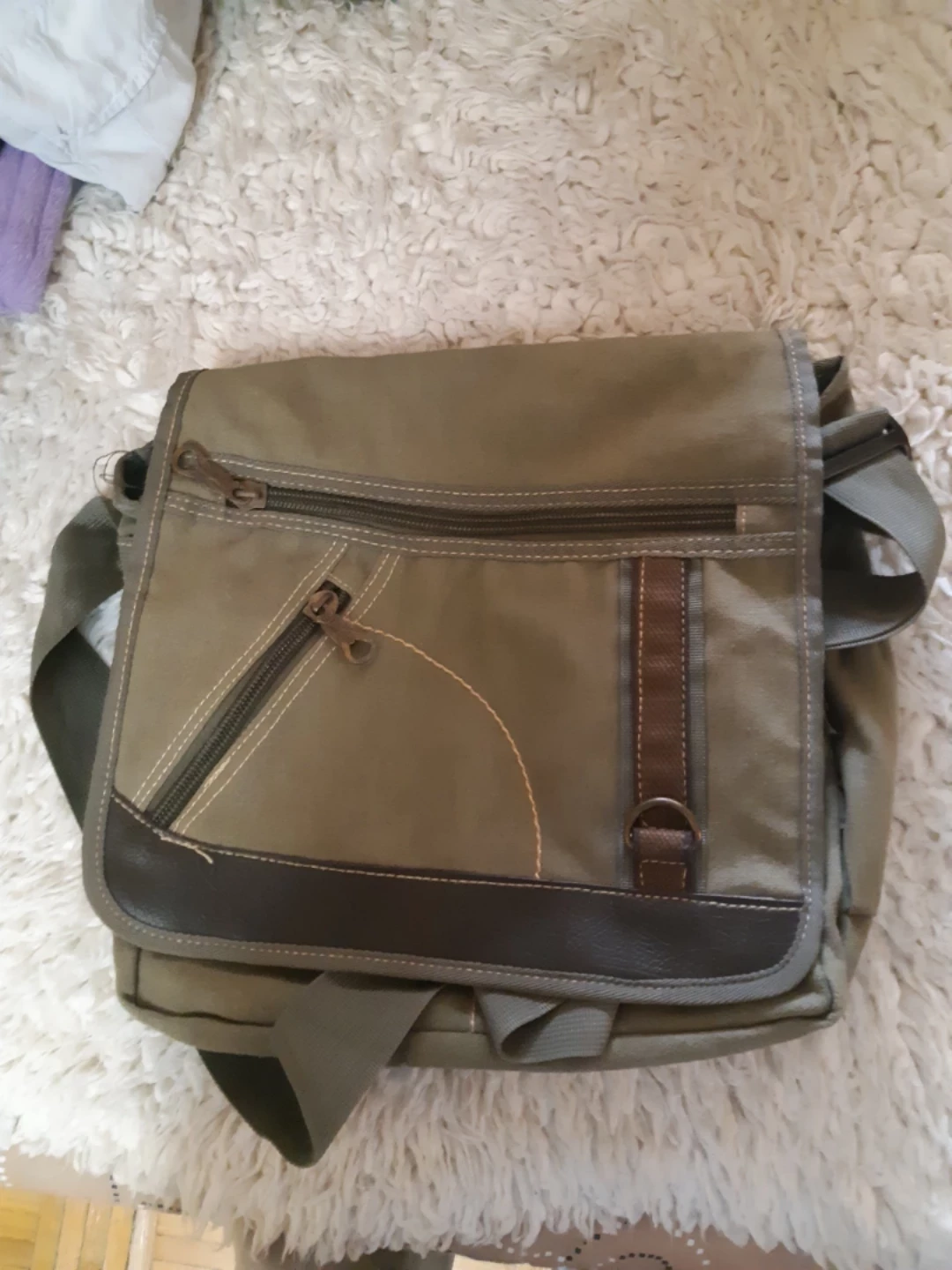 Olive Green Messenger Bag🥕