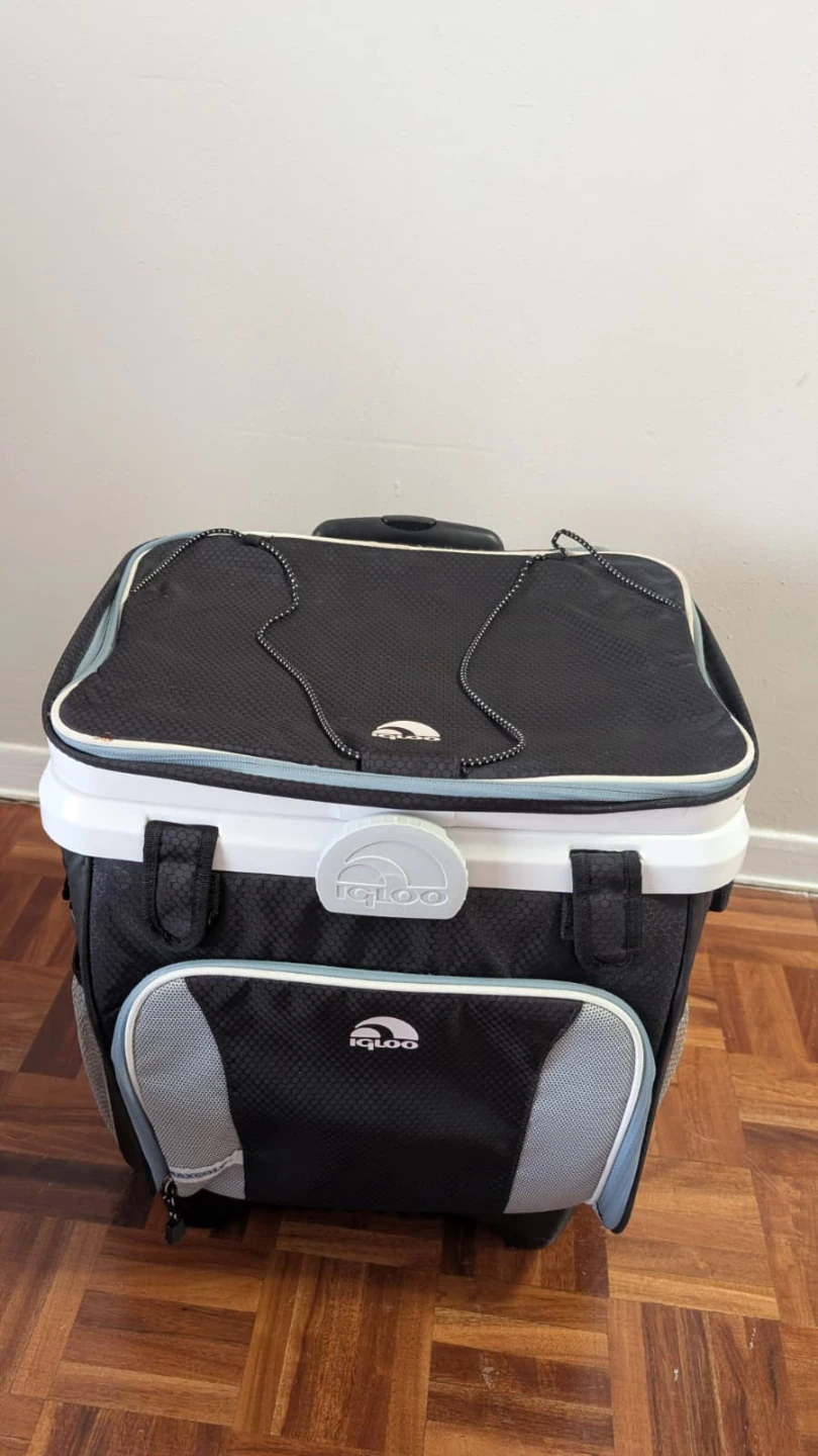 Igloo Rolling Cooler Bag - photo 3