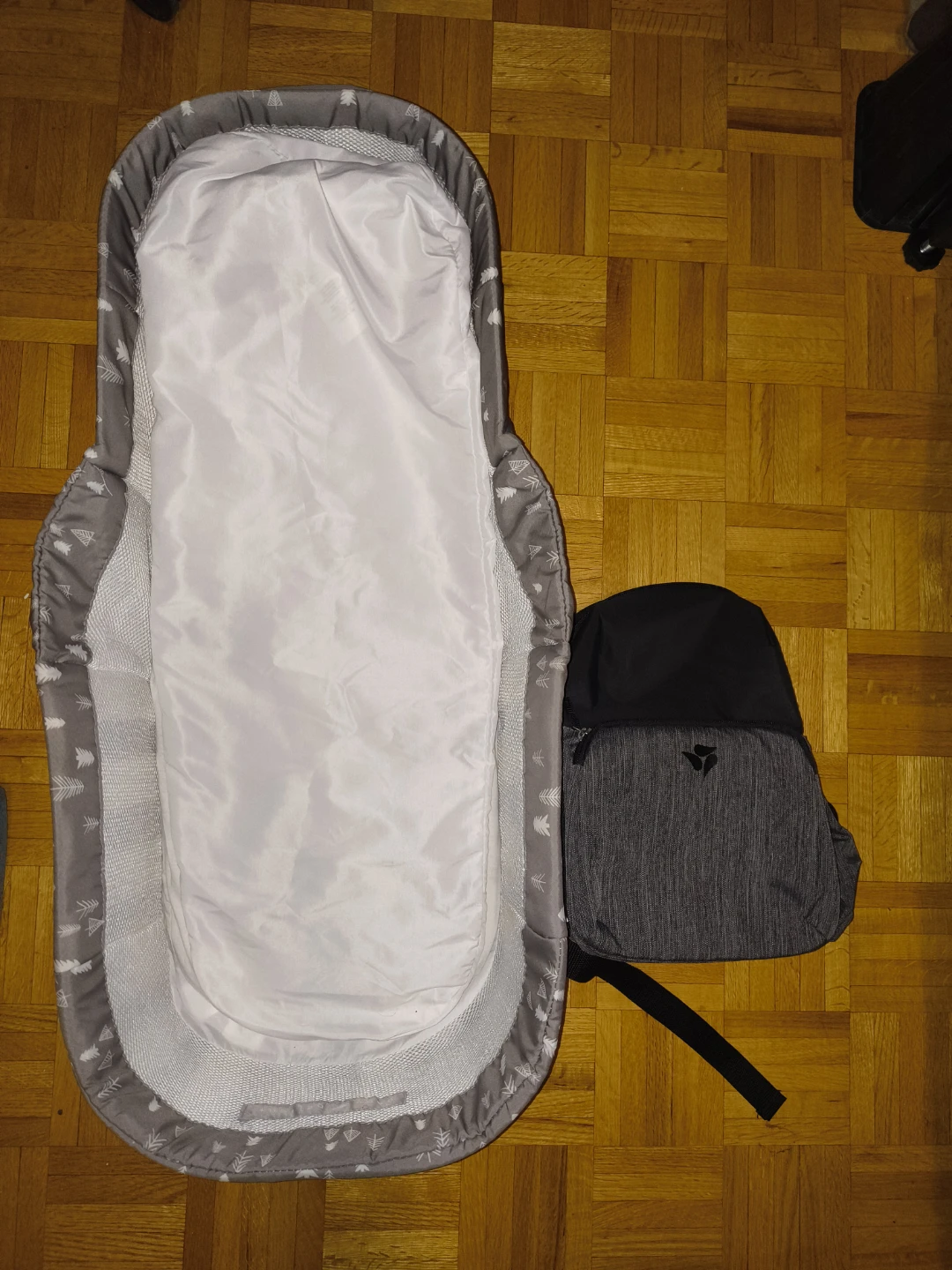Portable Baby Bassinet with freebies