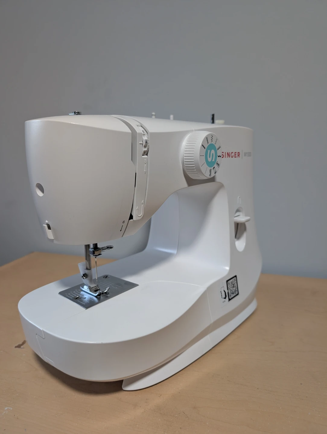 Singer M1500 Sewing Machine - photo 4