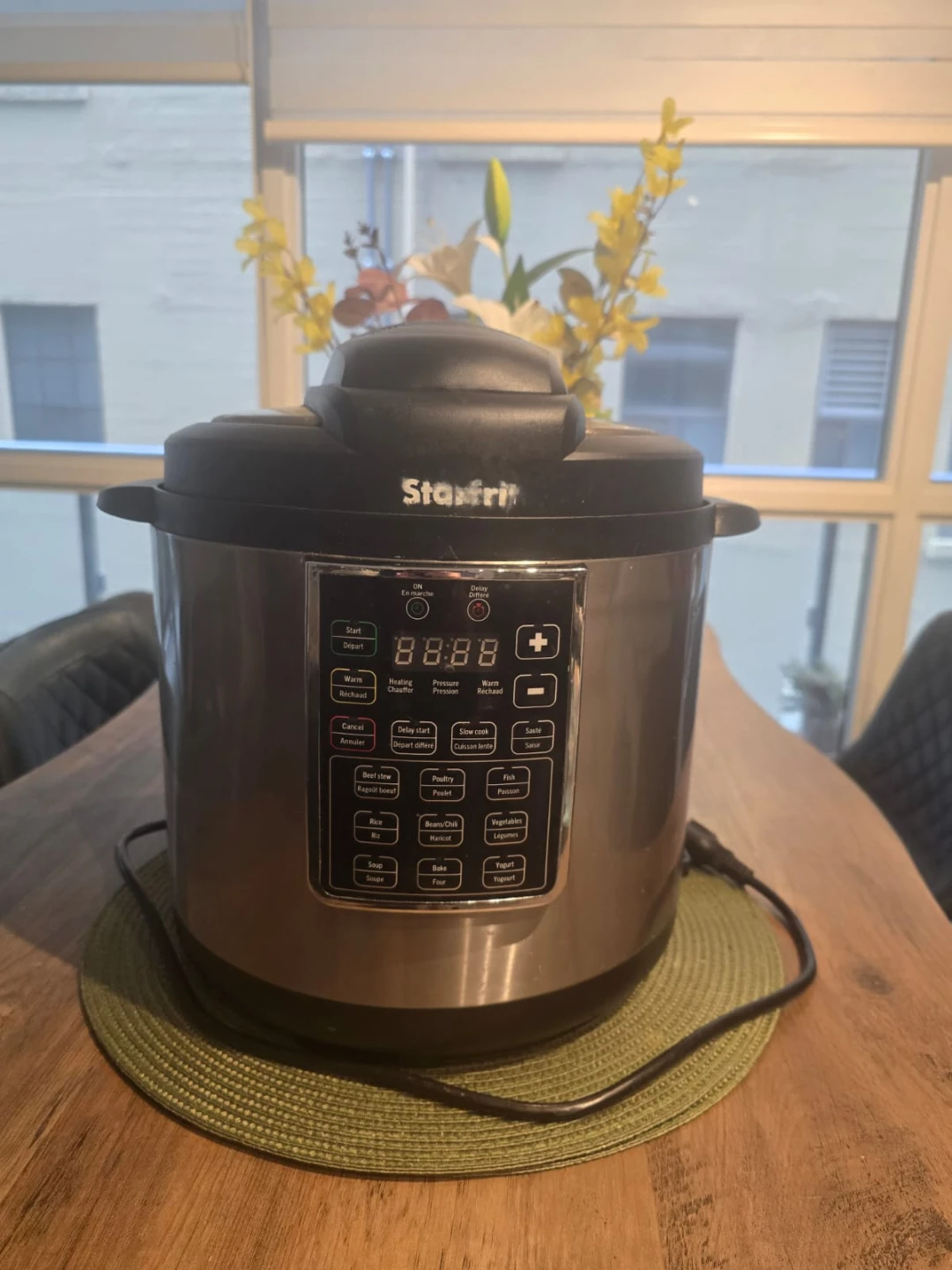 Starfrit 6L 6.3QT Pressure Cooker - photo 3