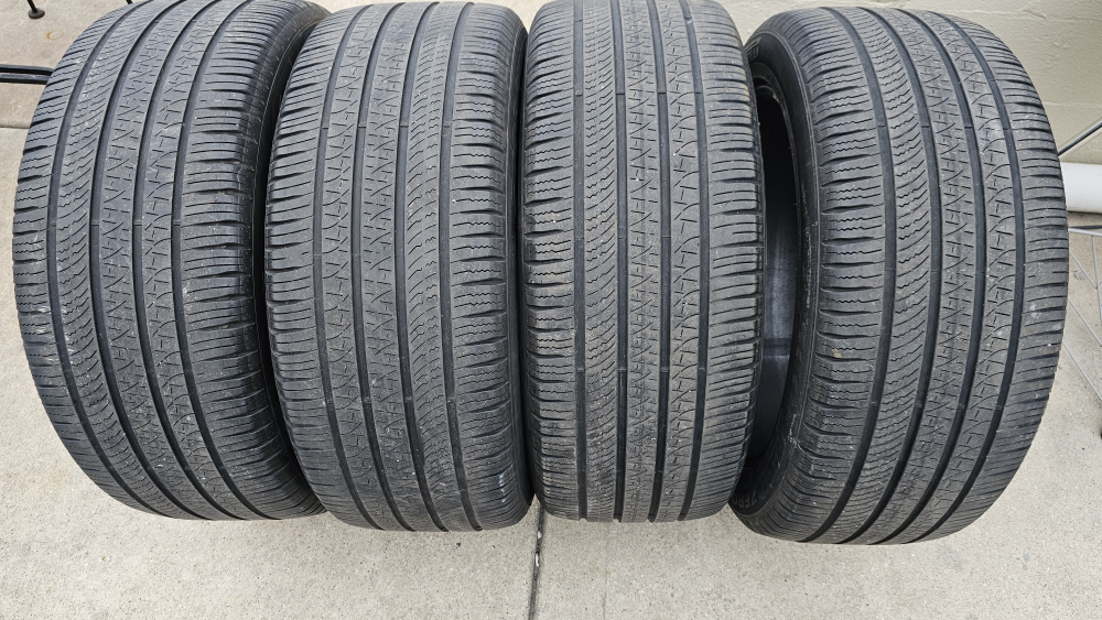 Set of 4 Pirelli Scorpion Zero All Season Tires 275/45R21