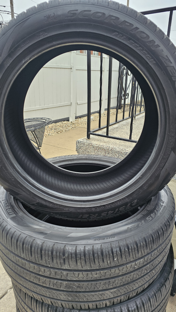 Set of 4 Pirelli Scorpion Zero All Season Tires 275/45R21 - photo 3