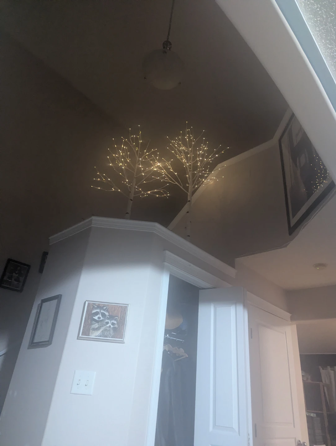 LED twinkling decorative trees