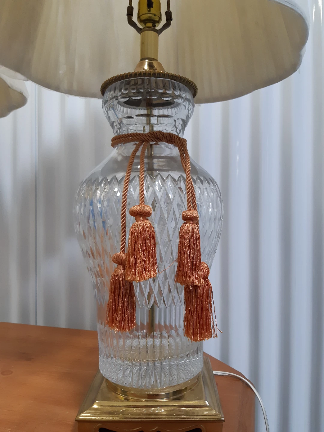 Pair of Crystal Glass Table Lamps with Tassels - photo 3