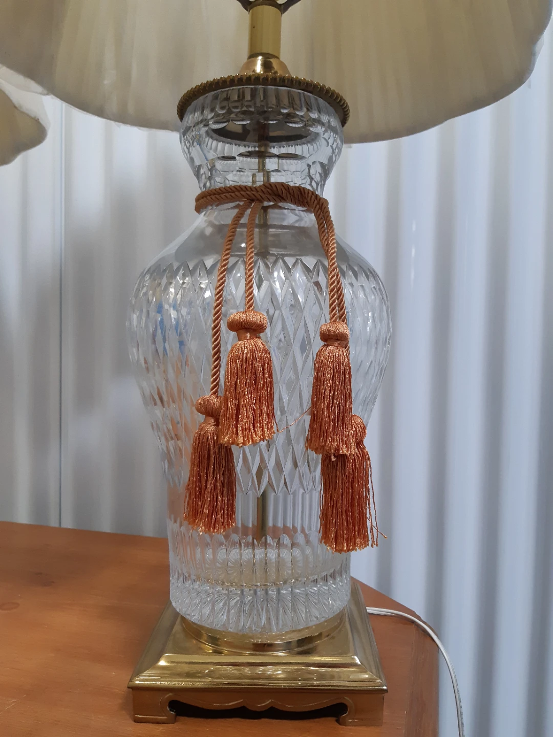 Pair of Crystal Glass Table Lamps with Tassels - photo 4